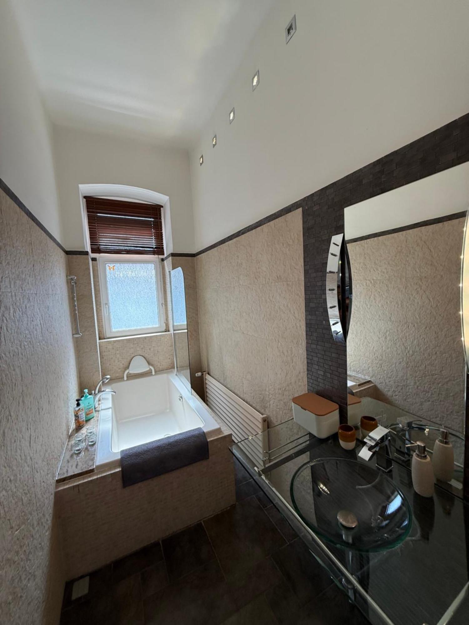 Apartment Hviezdoslav Square, The Historic Heart Of Bratislava Apartman Pozsony