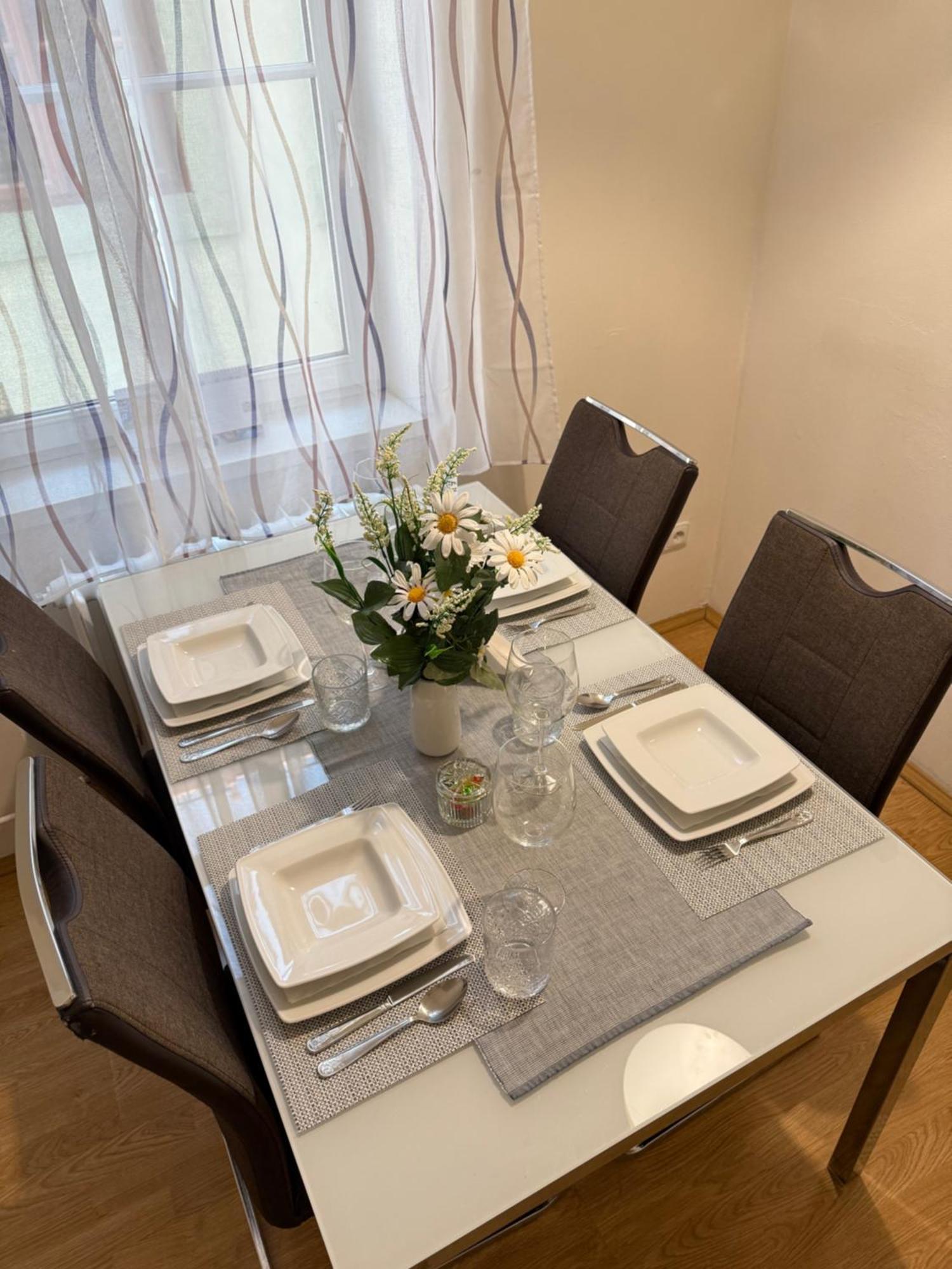 Apartment Hviezdoslav Square, The Historic Heart Of Bratislava Apartman