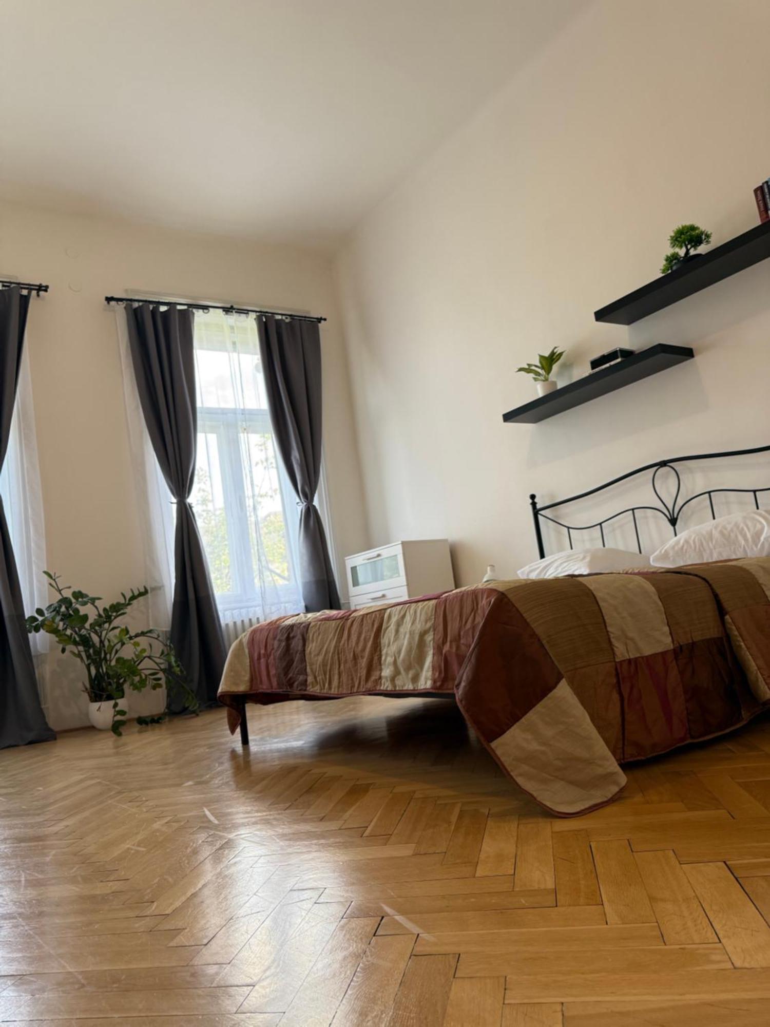 Apartment Hviezdoslav Square, The Historic Heart Of Bratislava * Bratysława